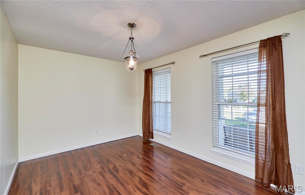 19 Kingsmont Court Property Photo 11
