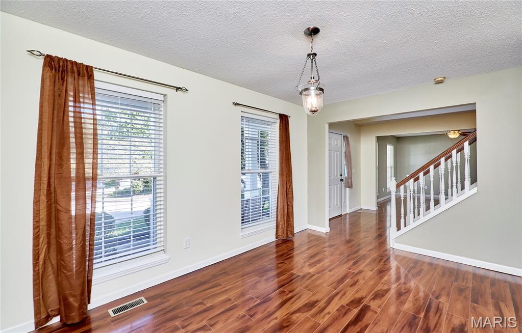 19 Kingsmont Court Property Photo 14
