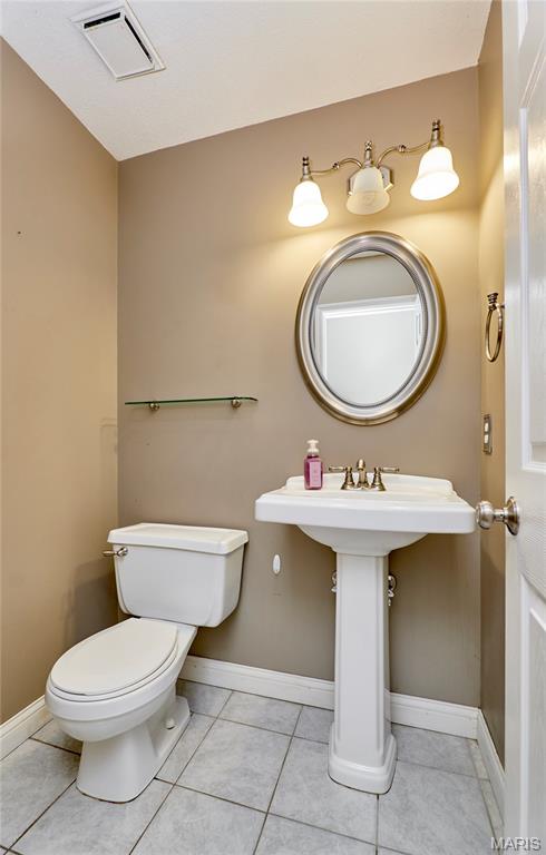19 Kingsmont Court Property Photo 15