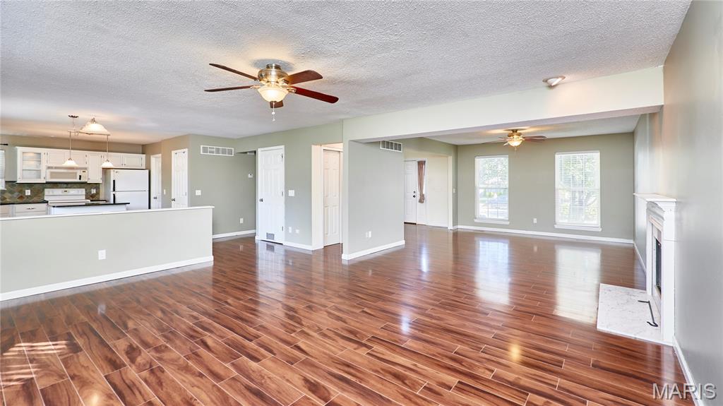 19 Kingsmont Court Property Photo 26