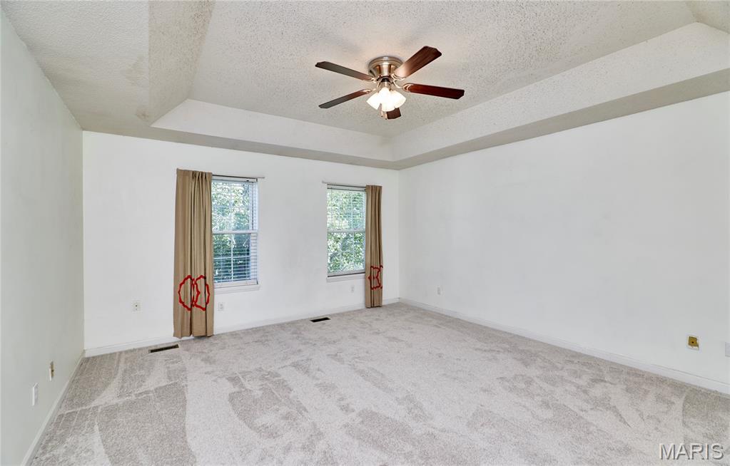 19 Kingsmont Court Property Photo 35