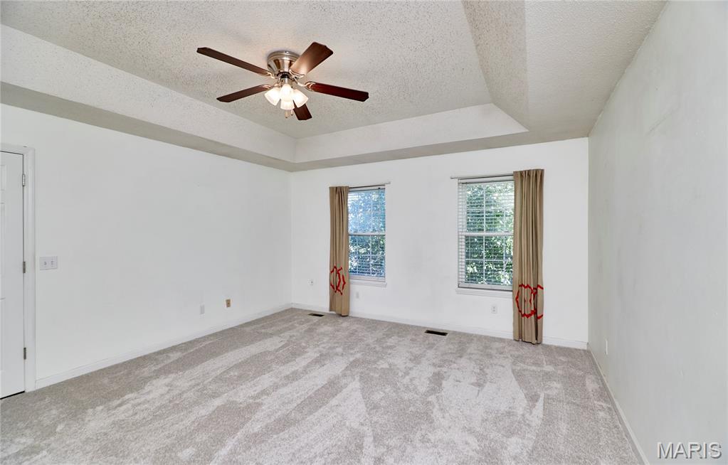 19 Kingsmont Court Property Photo 37