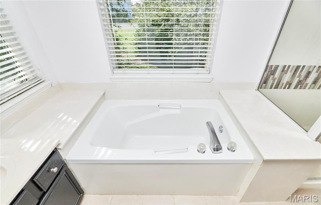 19 Kingsmont Court Property Photo 43
