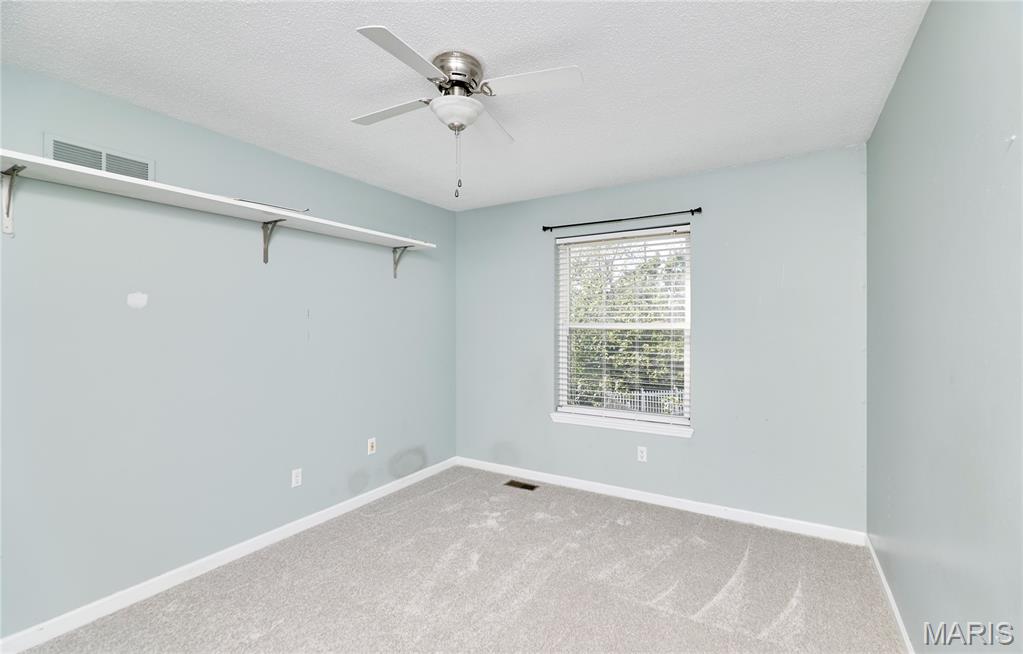 19 Kingsmont Court Property Photo 54