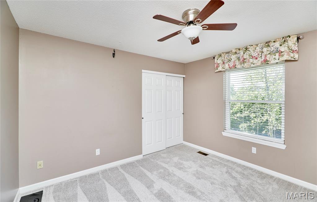 19 Kingsmont Court Property Photo 58