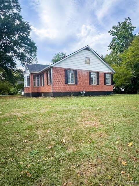 231 Donald Street Property Photo 3