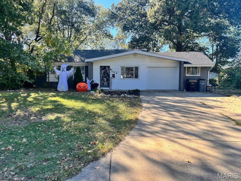 204 Allen Drive Property Photo 1