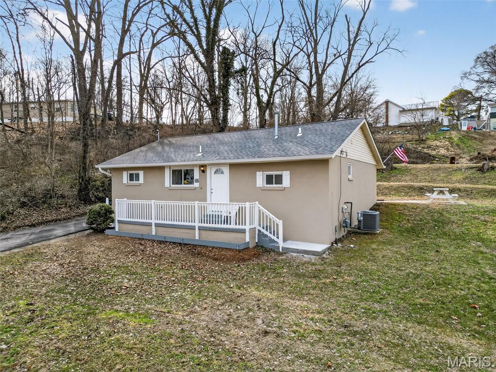 202 2nd Street Property Photo 5
