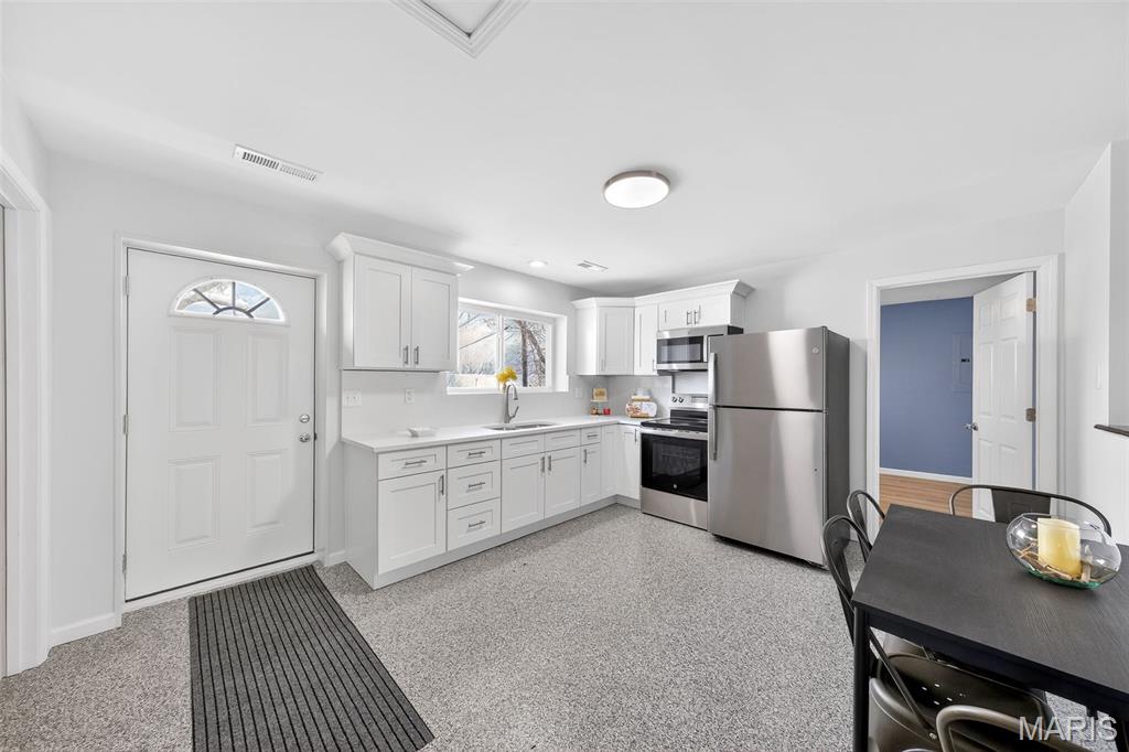 202 2nd Street Property Photo 7