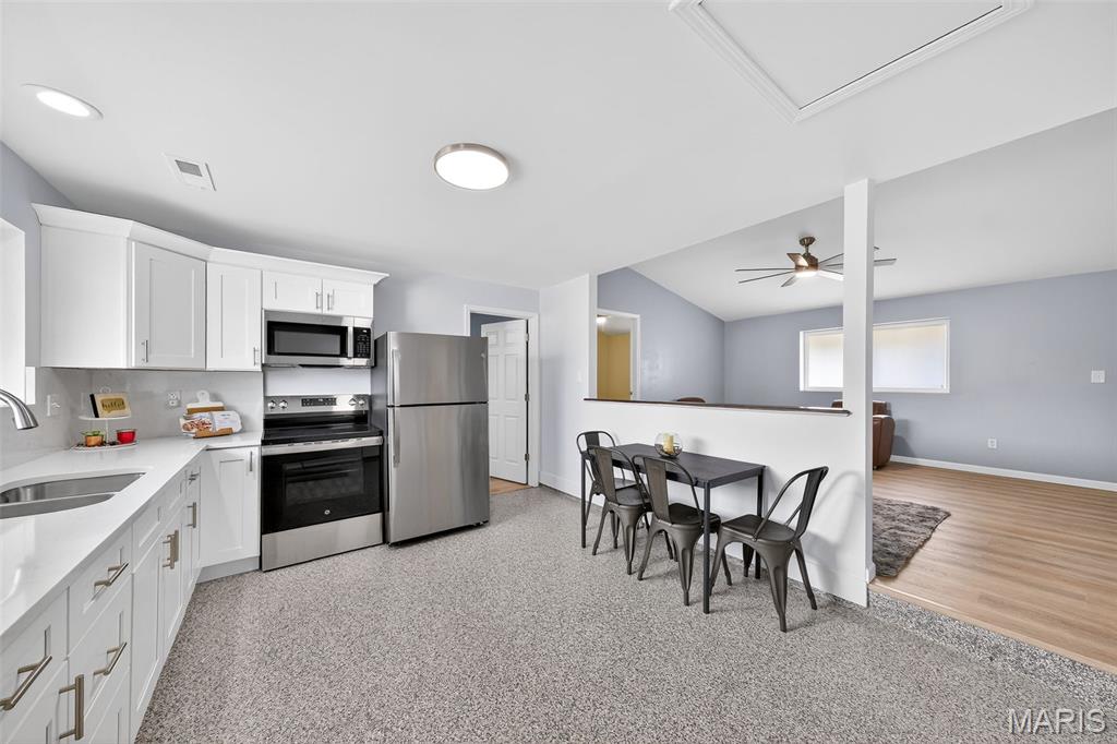 202 2nd Street Property Photo 8
