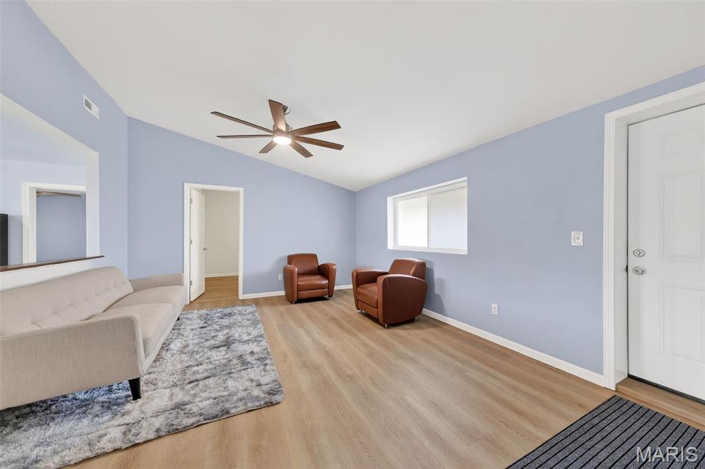 202 2nd Street Property Photo 9