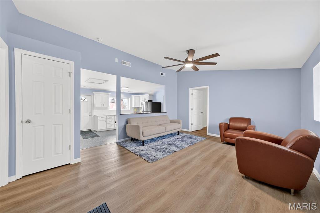 202 2nd Street Property Photo 11
