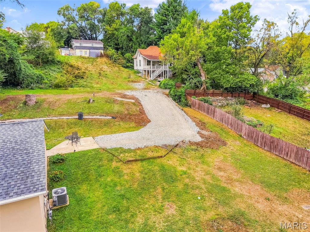 202 2nd Street Property Photo 30
