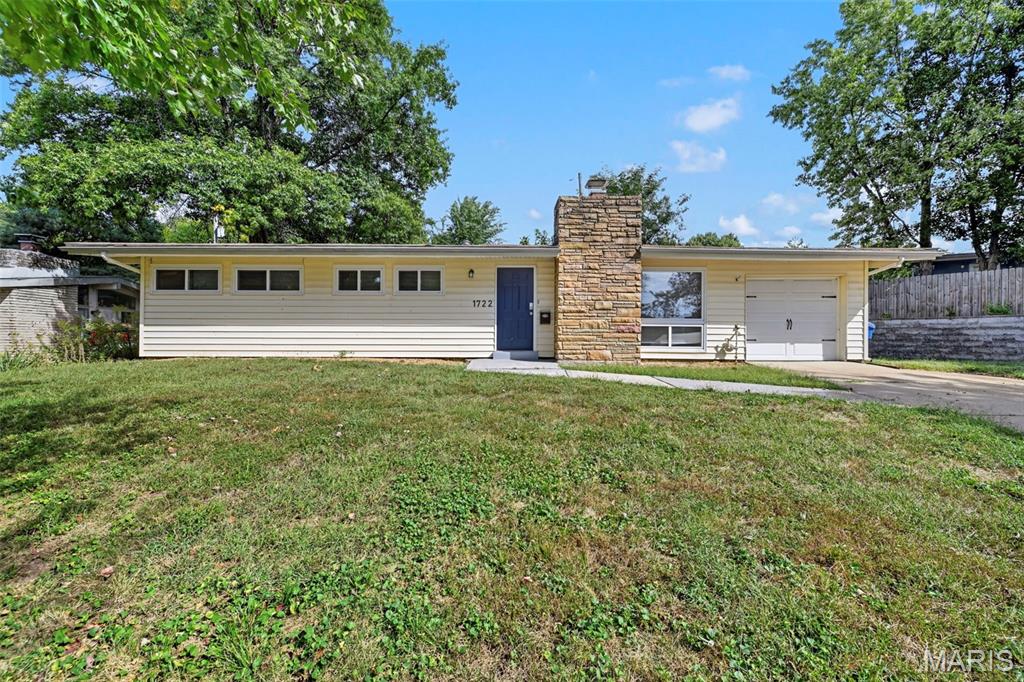 1722 Ridgewood Drive Property Photo 1