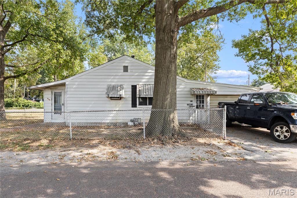 428 Whitelaw Avenue Property Photo 2