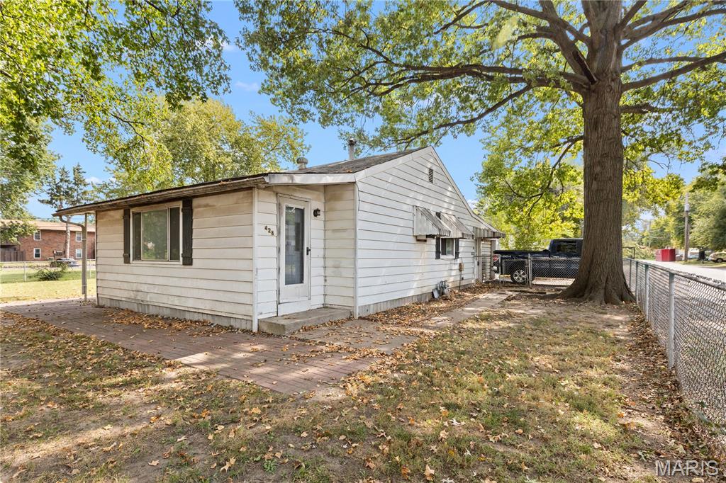 428 Whitelaw Avenue Property Photo 4