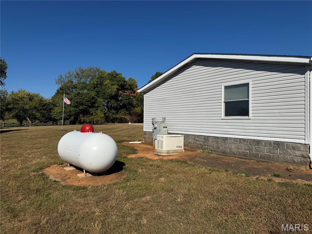 8524 Highway D Property Photo 6
