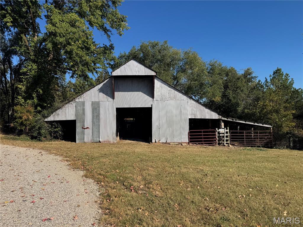 8524 Highway D Property Photo 26