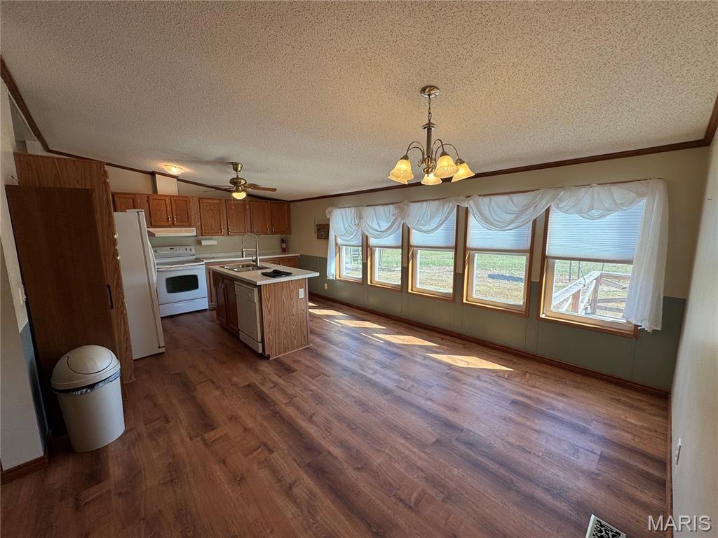 8524 Highway D Property Photo 34