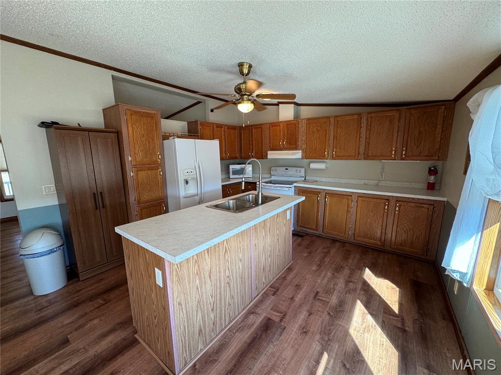 8524 Highway D Property Photo 35