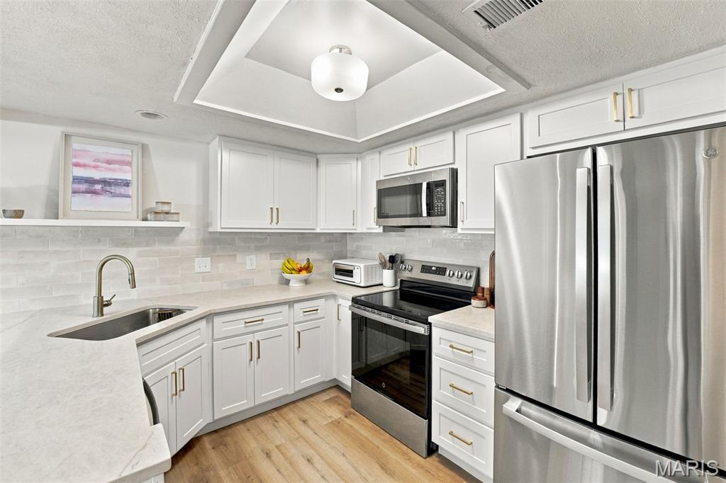 103 Hemingway Lane B Property Photo 9
