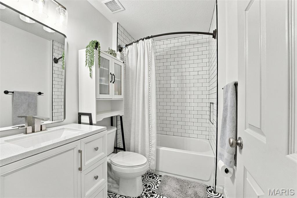 103 Hemingway Lane B Property Photo 18