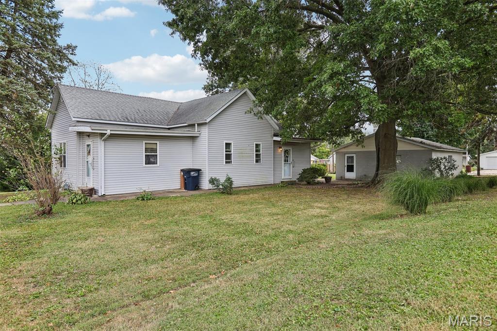 404 E 2nd South Street Property Photo 15