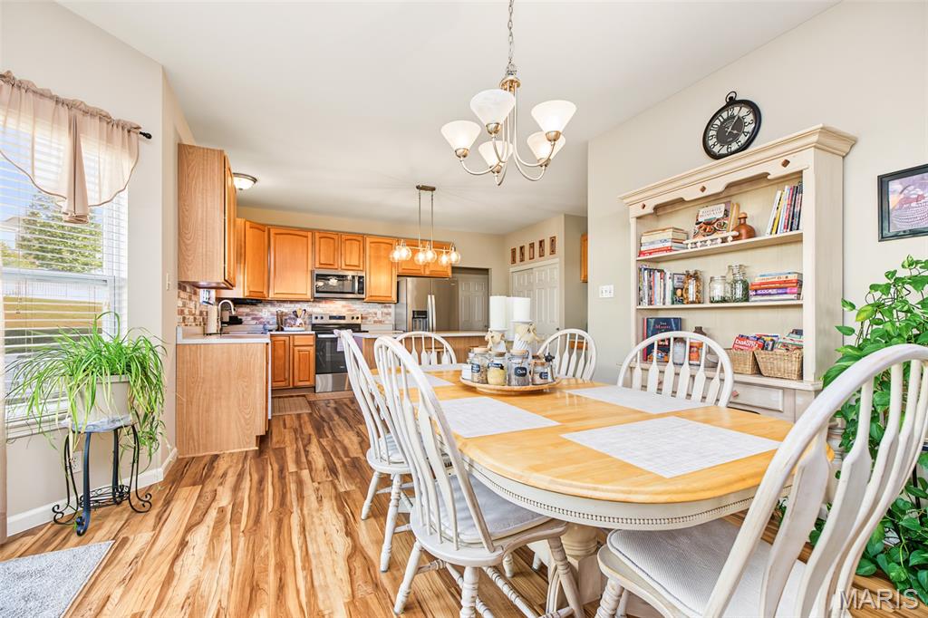 1004 Meadow Grove Drive Property Photo 11