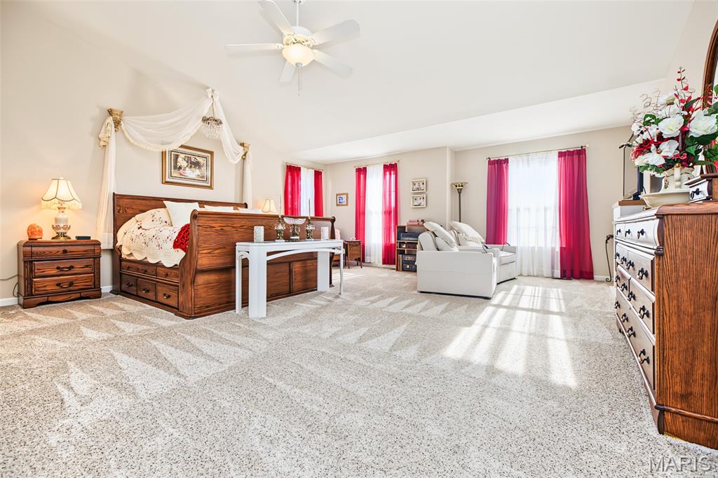 1004 Meadow Grove Drive Property Photo 22