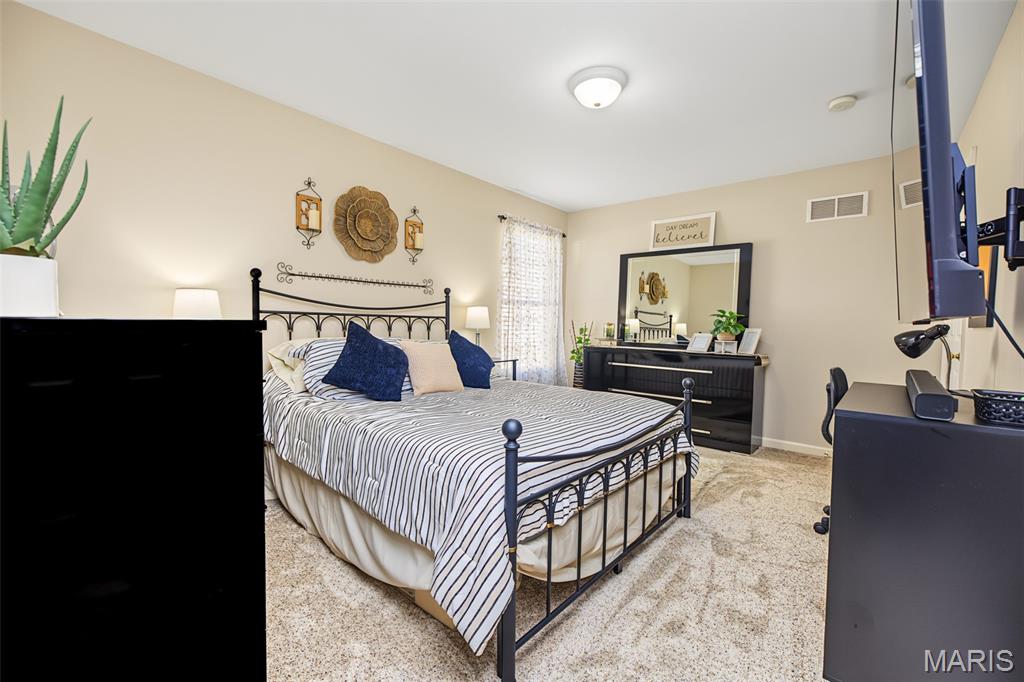 1004 Meadow Grove Drive Property Photo 31