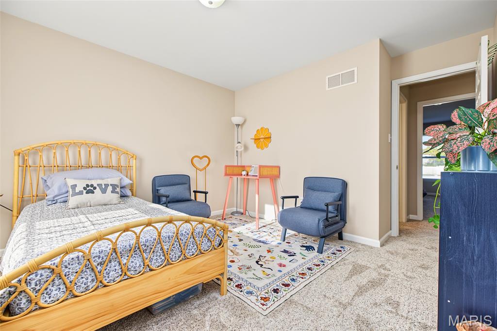 1004 Meadow Grove Drive Property Photo 37