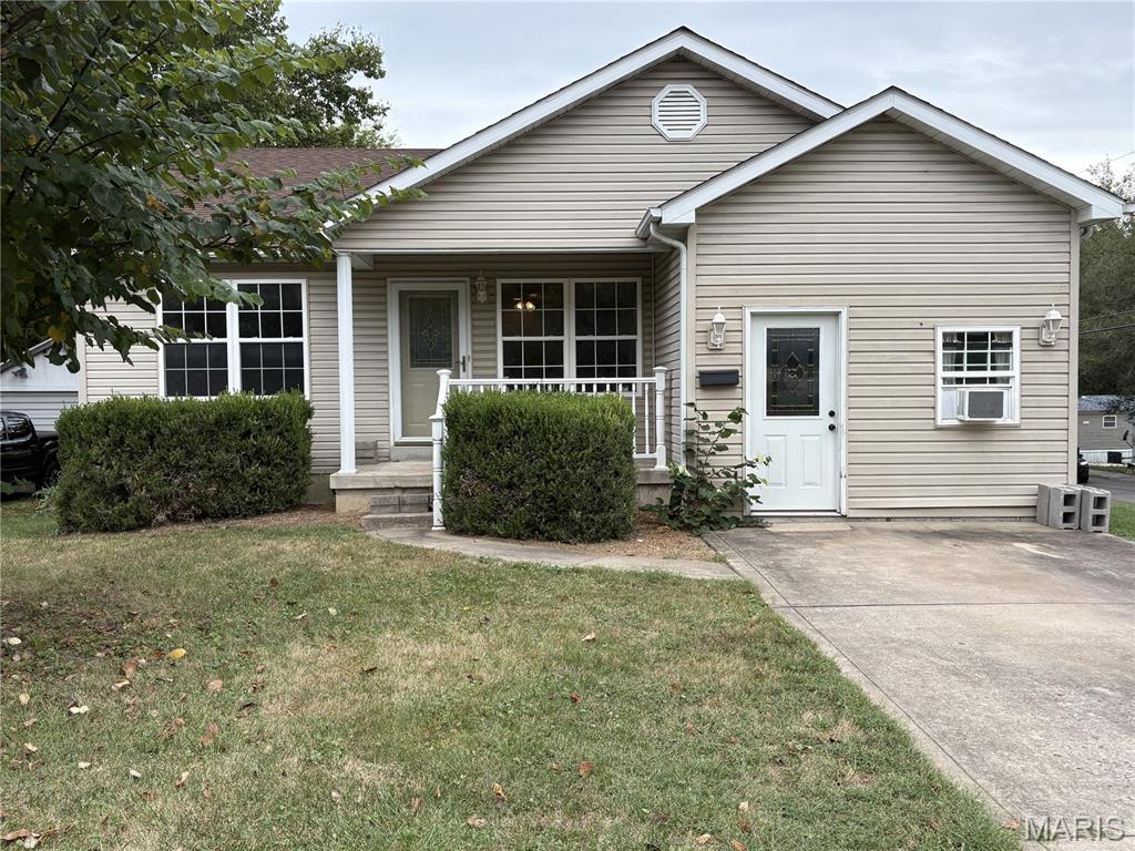 901 Main Street Property Photo 1