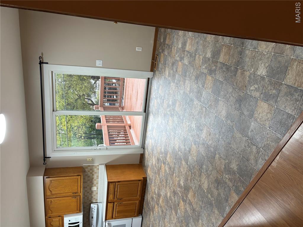 901 Main Street Property Photo 12