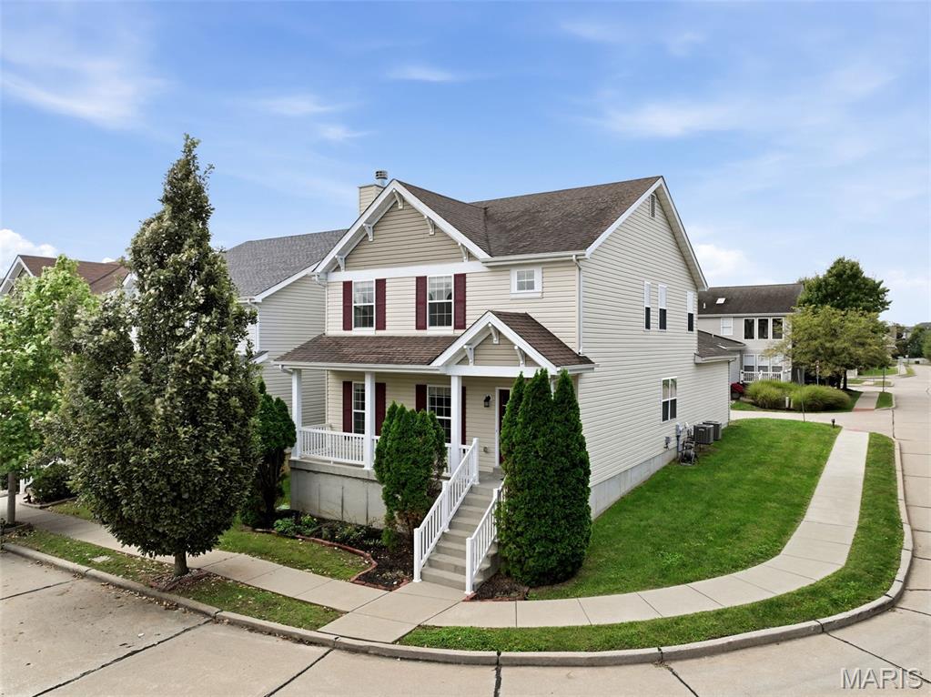 1321 Commons Circle Property Photo 1