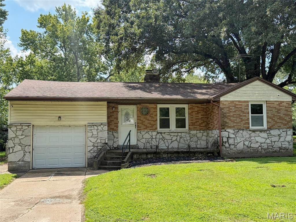 1572 Farmview Avenue Property Photo 1