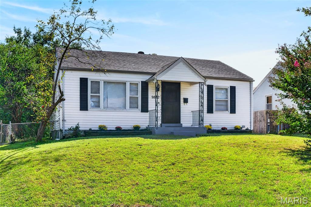 9820 Meadow View Drive Property Photo 1
