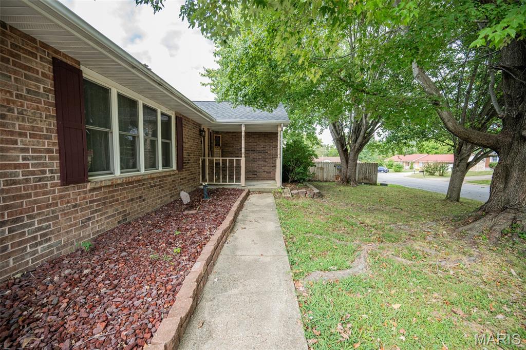 1606 Amber Place Property Photo 2