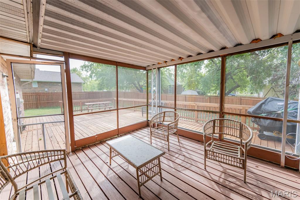 1606 Amber Place Property Photo 16