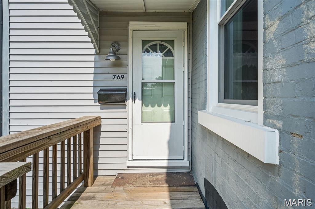 769 Zeiss Avenue Property Photo 3