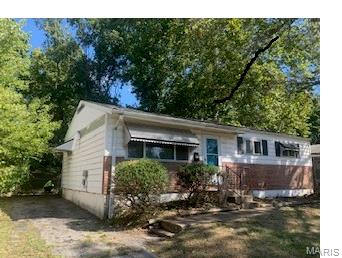 953 Clearfield Drive Property Photo 2