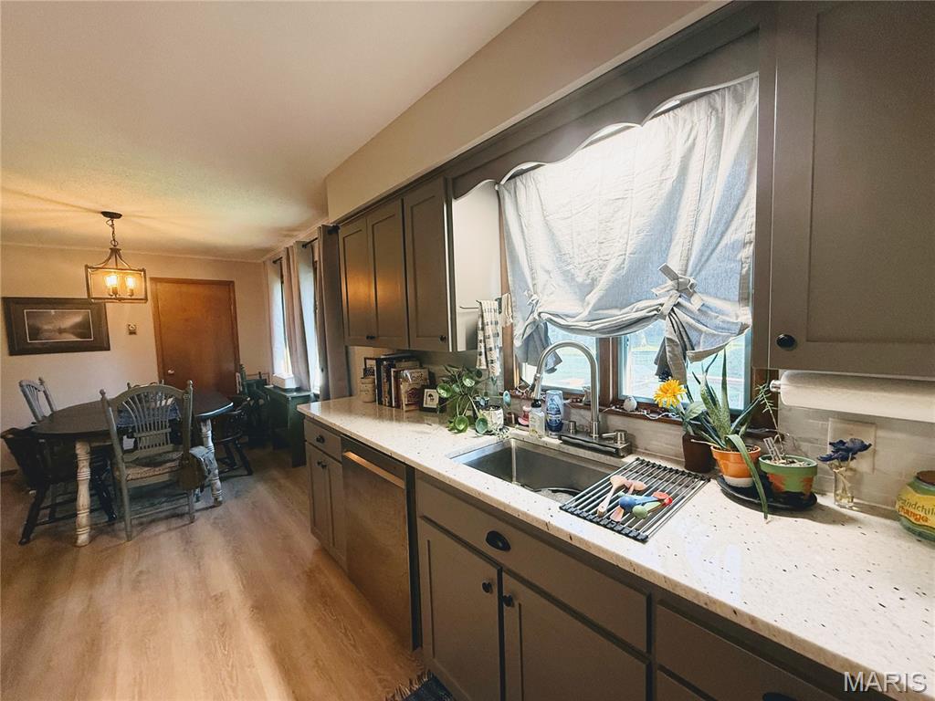 302 Park Plaza Property Photo 8