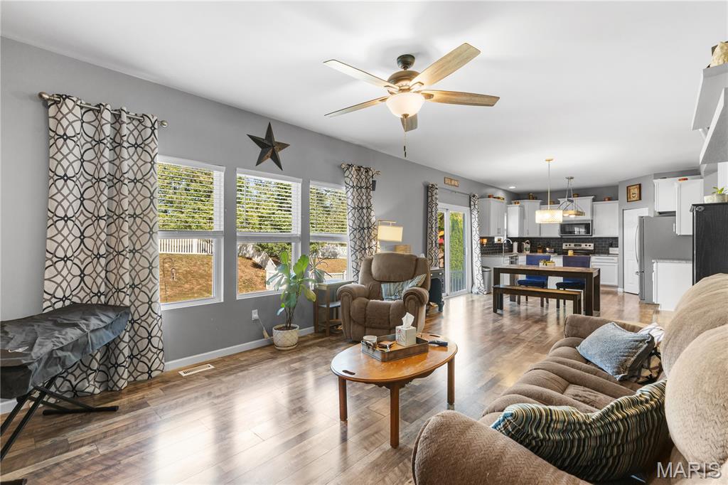 2542 Amber Willow Court Property Photo 2