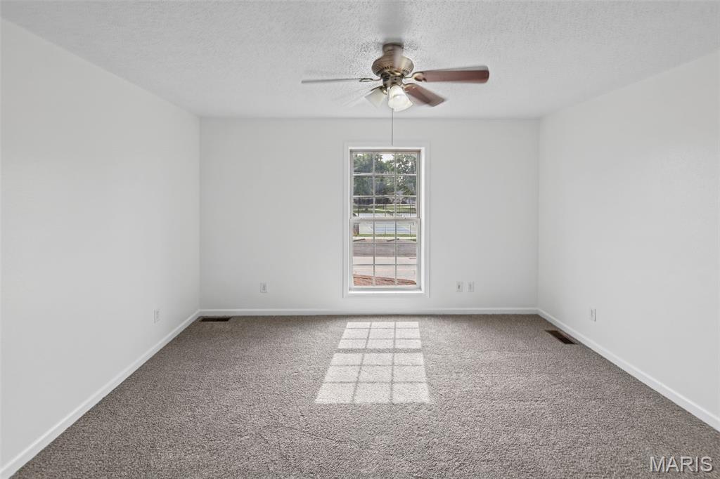 302 E Central Street Property Photo 22