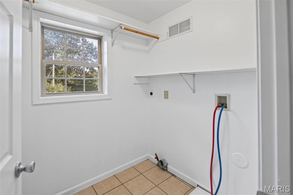 302 E Central Street Property Photo 24