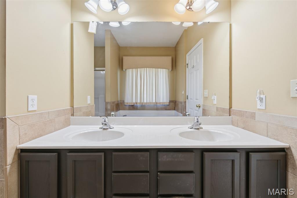 1615 Wainscott Court Property Photo 17