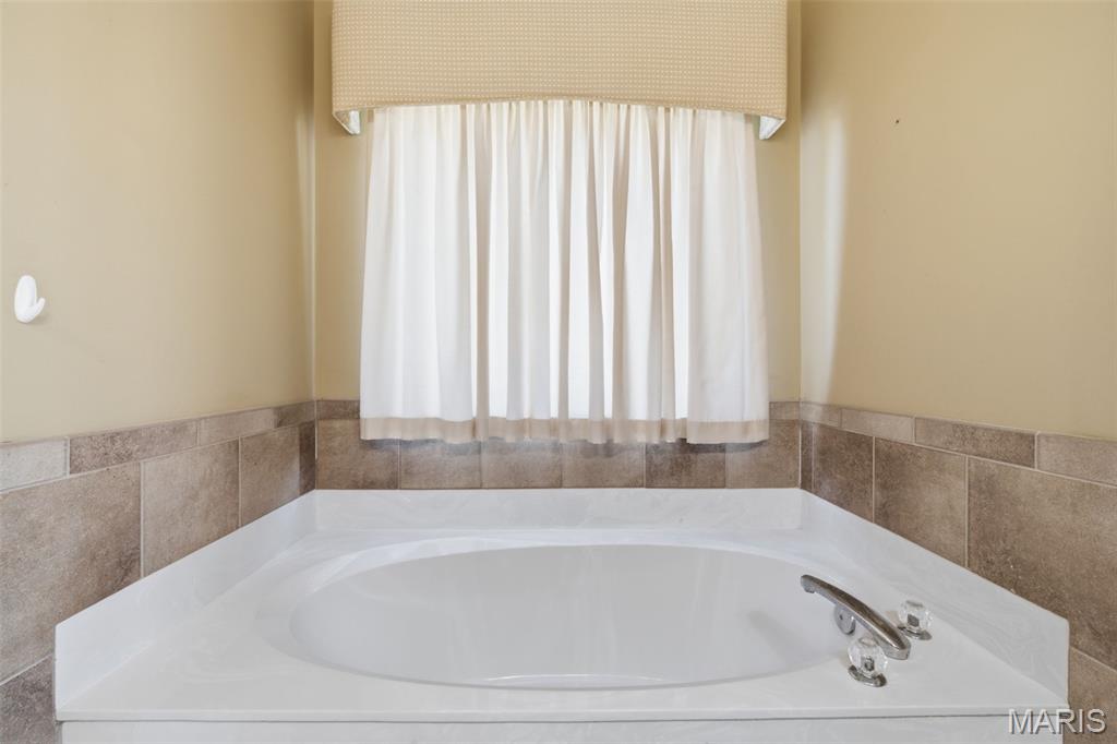 1615 Wainscott Court Property Photo 18