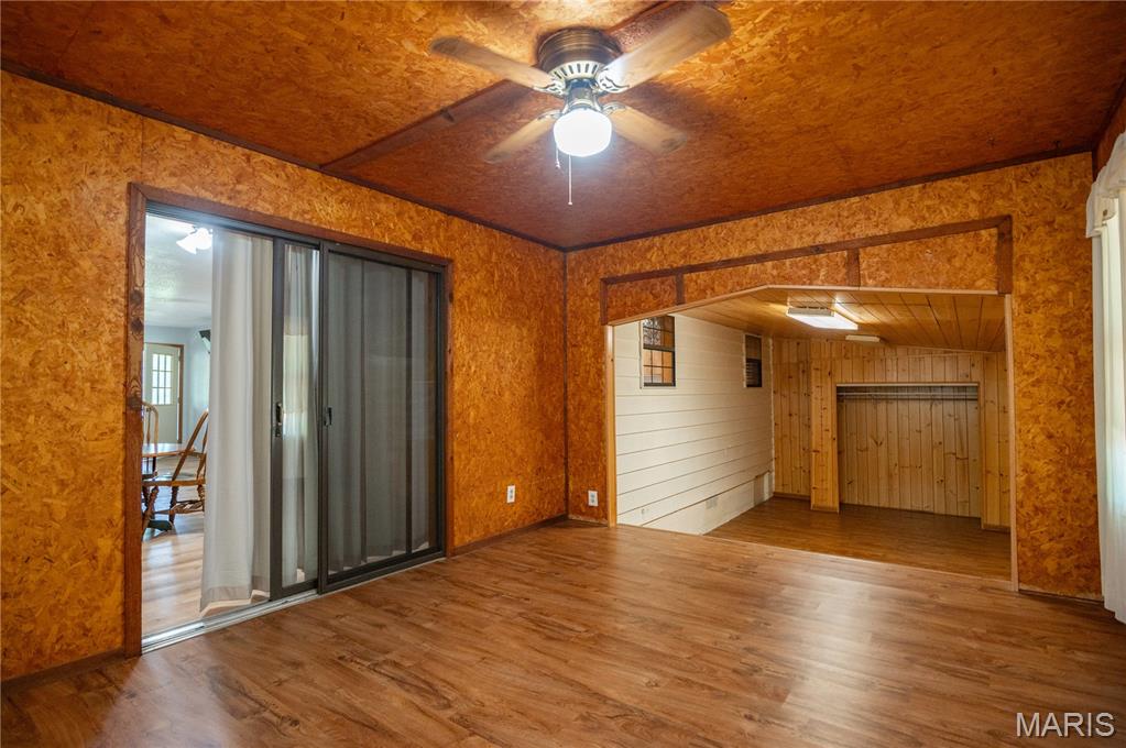16590 Wayne D Property Photo 22