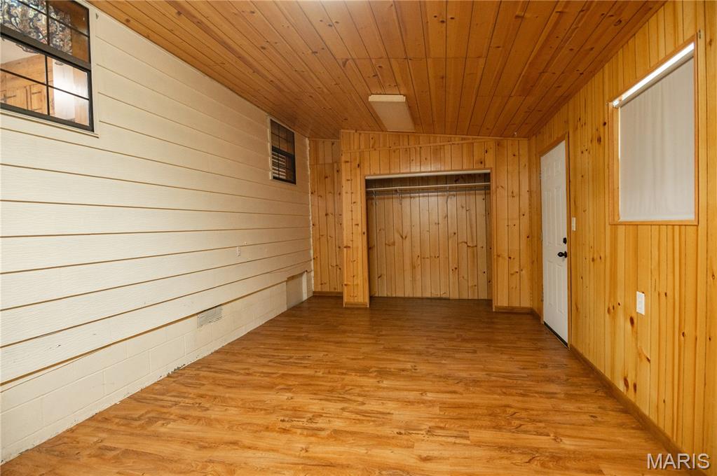 16590 Wayne D Property Photo 23