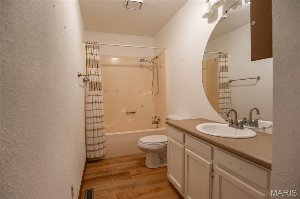 16590 Wayne D Property Photo 24
