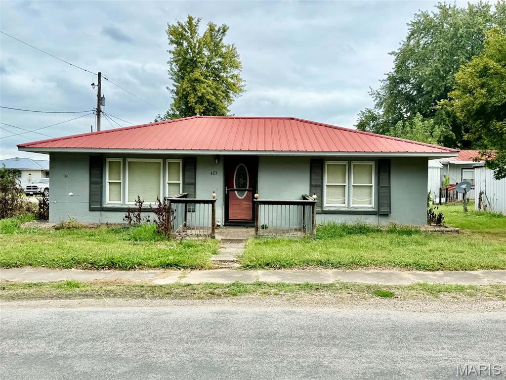 423 Water Street Property Photo 1